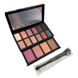 Lancôme A Parisian Wanderlust face palette & brush!